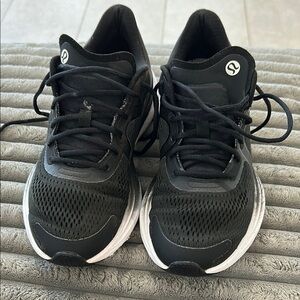Men's Black Athletic Shoes